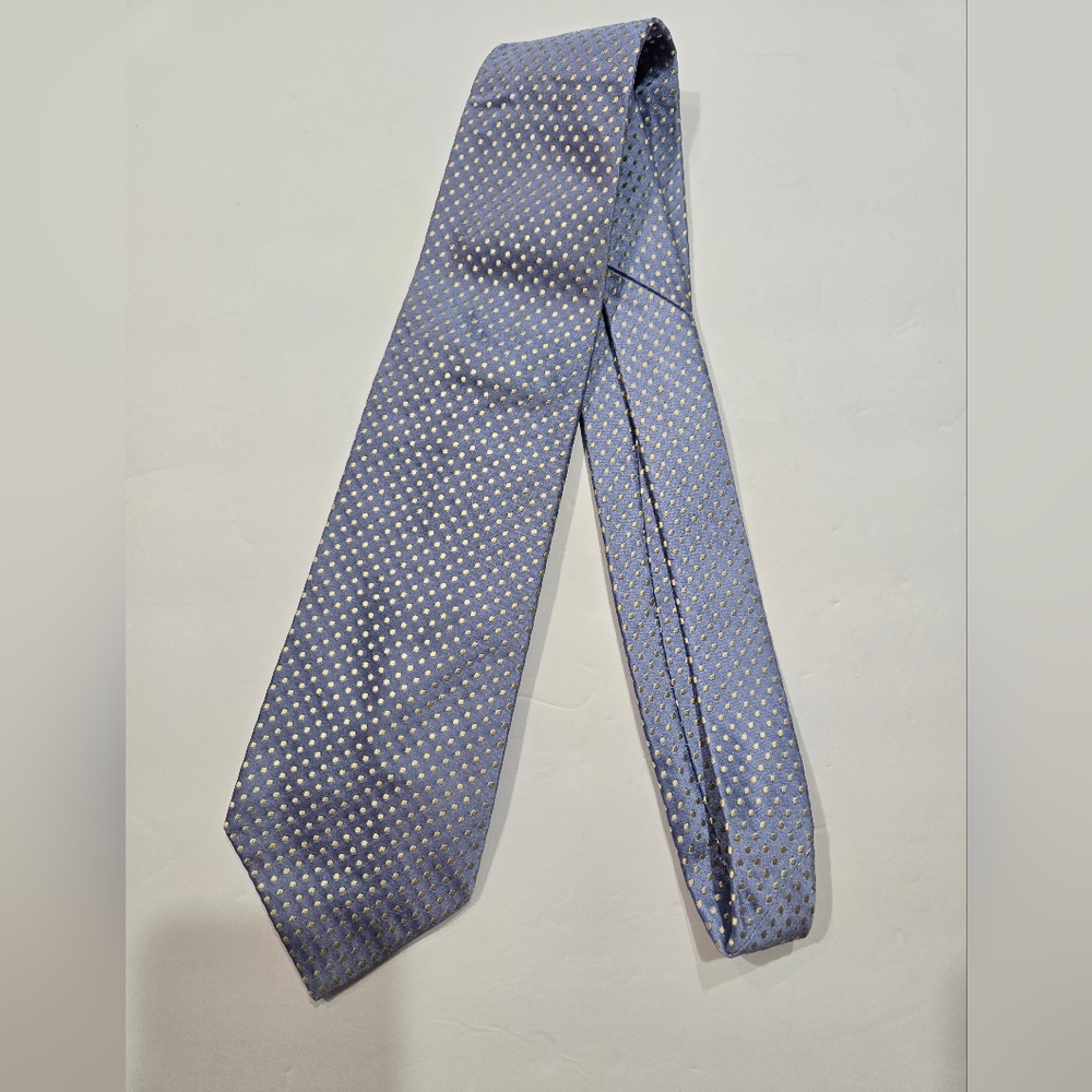 Banana Republic Blue and White Polka Dot Tie 100% Silk